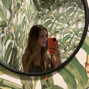 Meet your Posher, Court